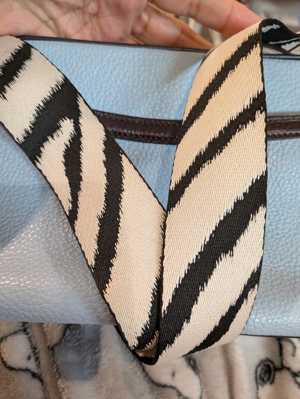 Coach Jes Camera Striped Pebbles Leather With Pebbled Leather Zebra Guitar Strap - Picture 14 of 16